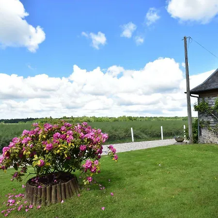 Quaint Holiday By The Orchards In Morainville-jouveaux *